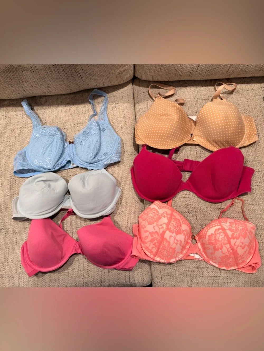GAP and Victoria’s SecretMixed Color Bra Bundle - Light Blue, Peach, Red, Coral - Picture 1 of 1